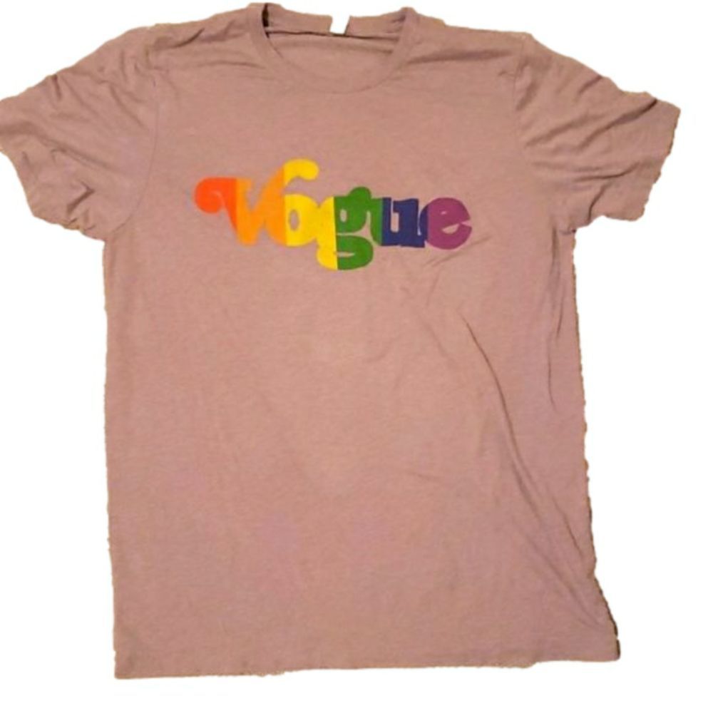 Vouge rainbow letter shirt grey large